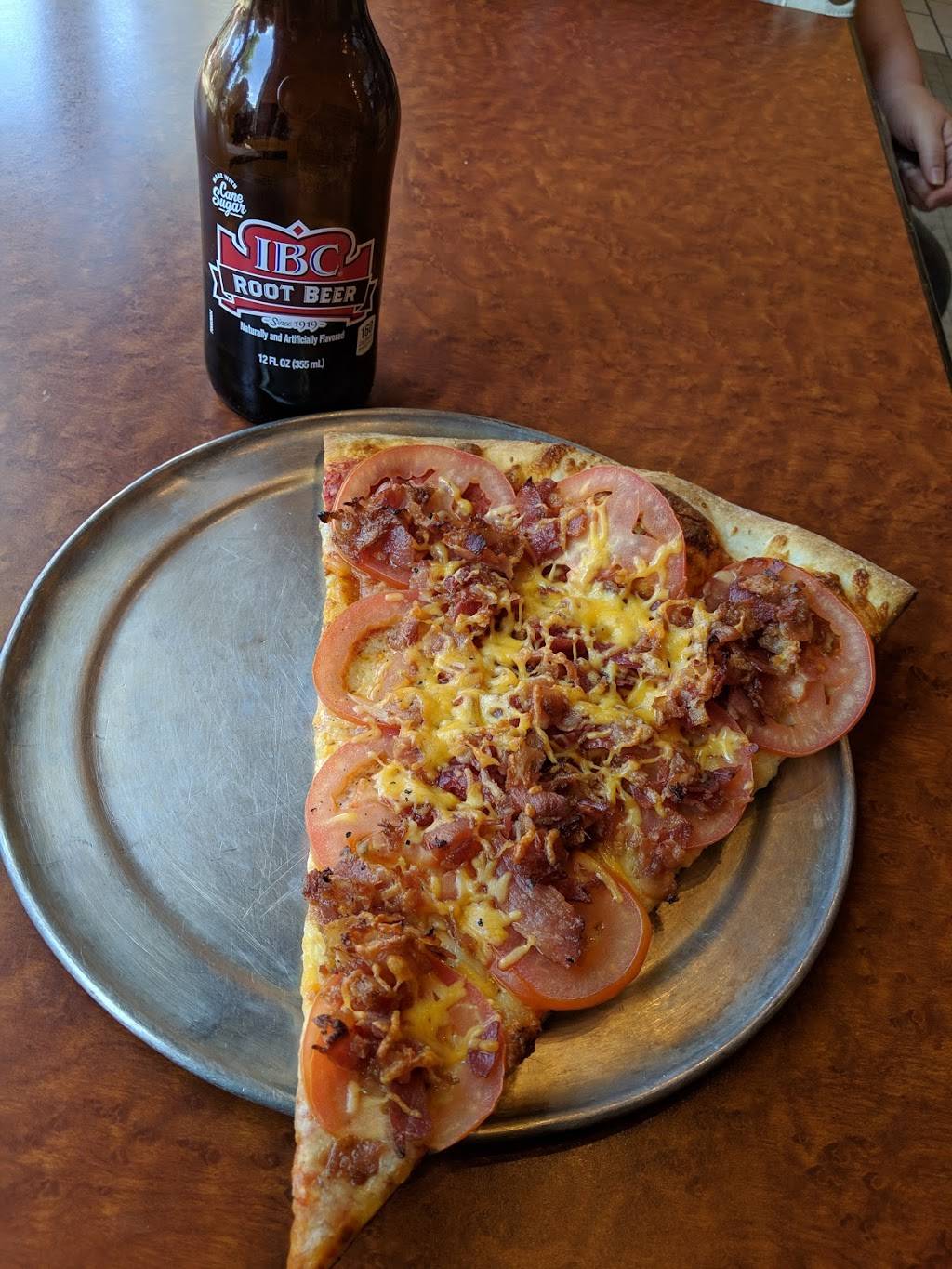 Racanellis New York Pizzeria | restaurant | 6314 Delmar Blvd, University City, MO 63130, USA | 3147277227 OR +1 314-727-7227