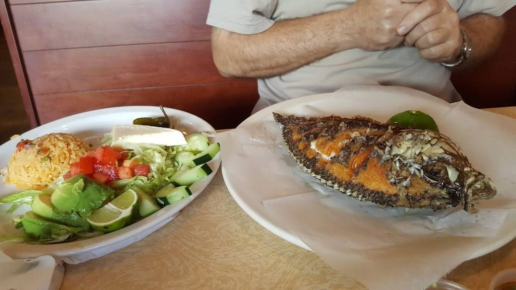 Puerto Nuevo Fresh Mex & Seafood Restaurant | restaurant | US-19E, Roan Mountain, TN 37687, USA | 4234811412 OR +1 423-481-1412