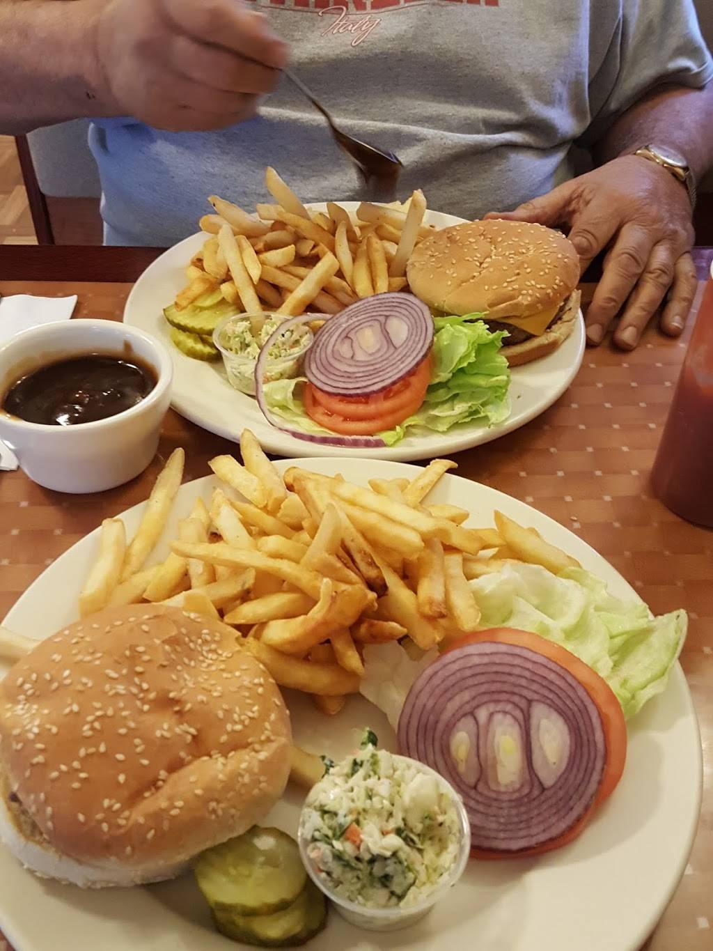 Mullers Port Jervis Diner | restaurant | 41 E Main St, Port Jervis, NY 12771, USA | 8458567978 OR +1 845-856-7978