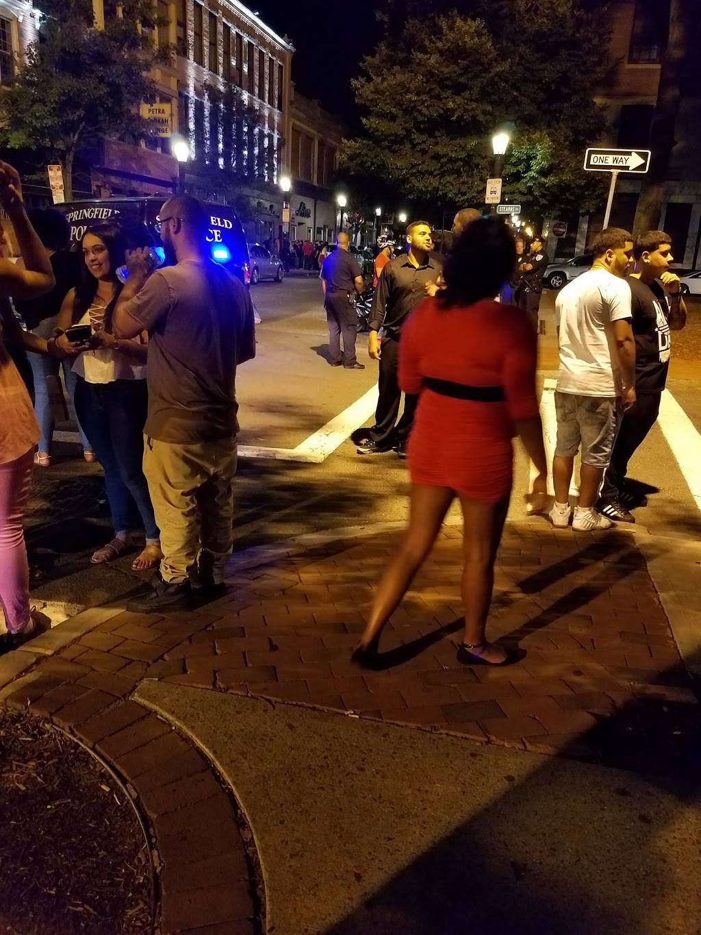 Fat Cat Bar & Grill | restaurant | 232 Worthington St, Springfield, MA 01103, USA | 4137340554 OR +1 413-734-0554