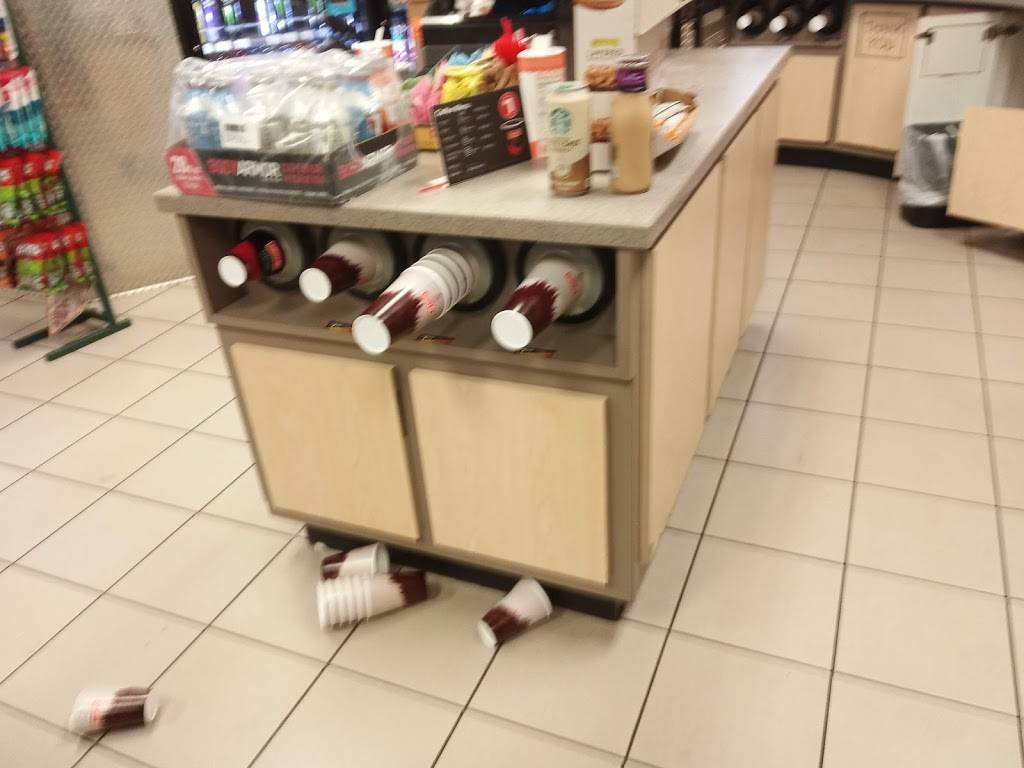 Circle K | cafe | 2170 Laurel Ln, North Fort Myers, FL 33917, USA | 2395436612 OR +1 239-543-6612