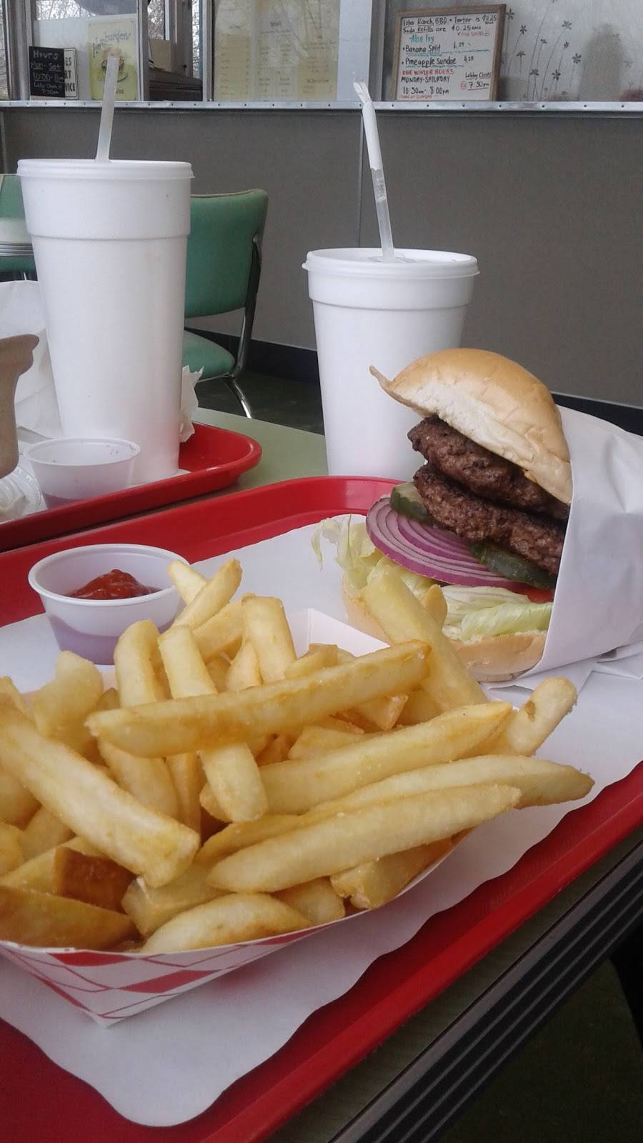 Village Drive-in | restaurant | 3810 60th St, Sacramento, CA 95820, USA | 9164573196 OR +1 916-457-3196