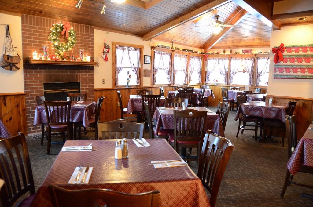 5 OClock Club | restaurant | N28 W26658 Peterson Dr, Pewaukee, WI 53072, USA | 2626919960 OR +1 262-691-9960