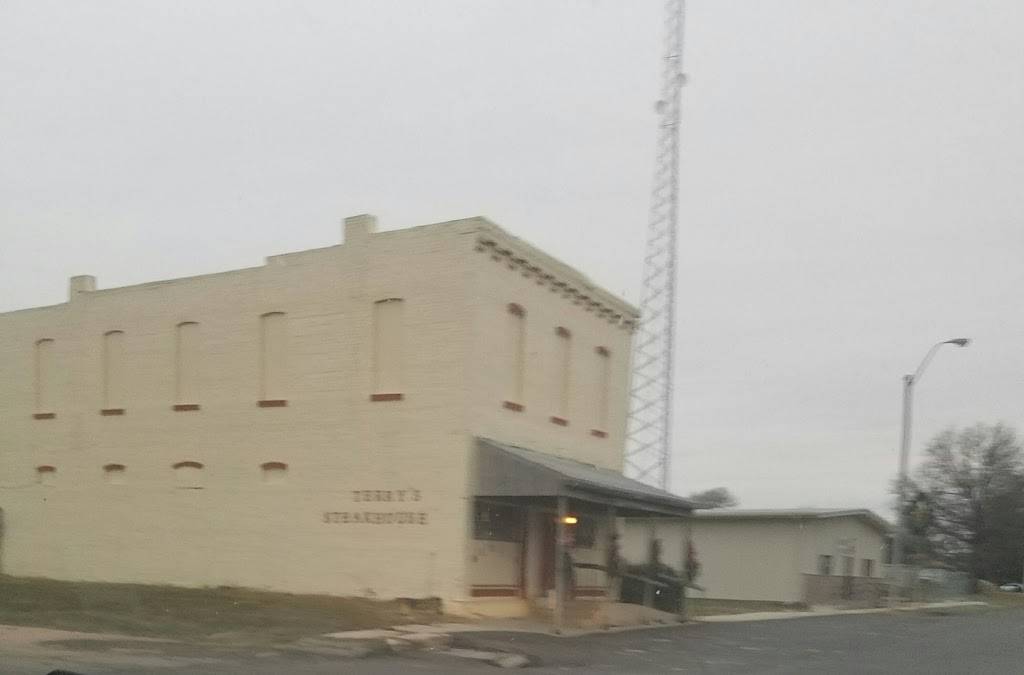 Mencl Tavern | restaurant | 200 4th St, Virginia, NE 68458, USA | 4026884286 OR +1 402-688-4286