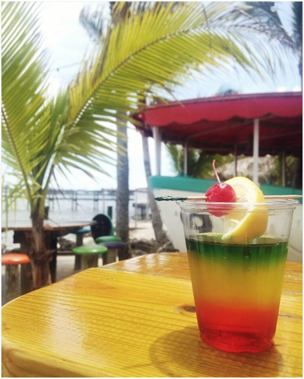 Sandbar Beach Club | restaurant | 1606 Indian River Dr, Sebastian, FL 32958, USA | 7725894345 OR +1 772-589-4345