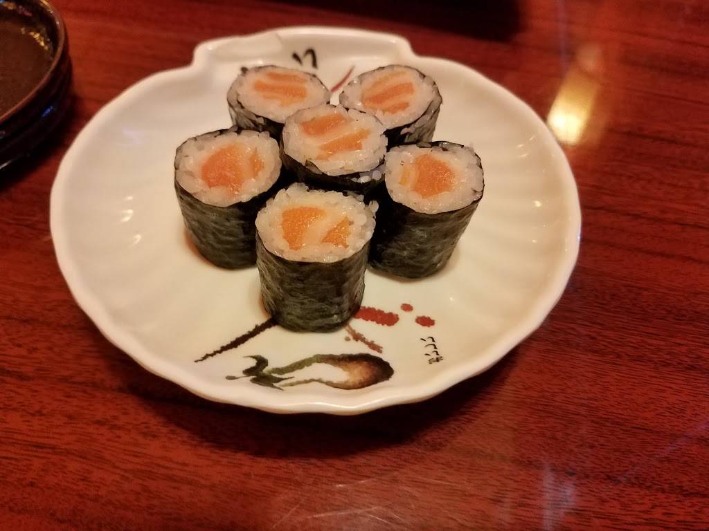 Fujiyama Sushi Bar | restaurant | 2861 Lynnhaven Dr # 112, Virginia Beach, VA 23451, USA | 7574965858 OR +1 757-496-5858