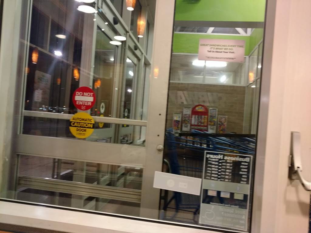 Subway | restaurant | 1800 Holton Rd, Muskegon, MI 49445, USA | 2317192020 OR +1 231-719-2020