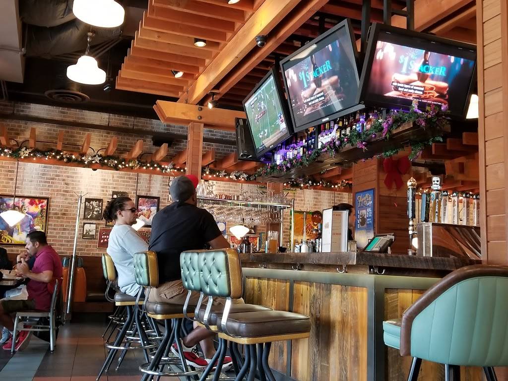 Lucilles Smokehouse Bar-B-Que | restaurant | 6000 Sepulveda Blvd, Culver City, CA 90230, USA | 3103901227 OR +1 310-390-1227