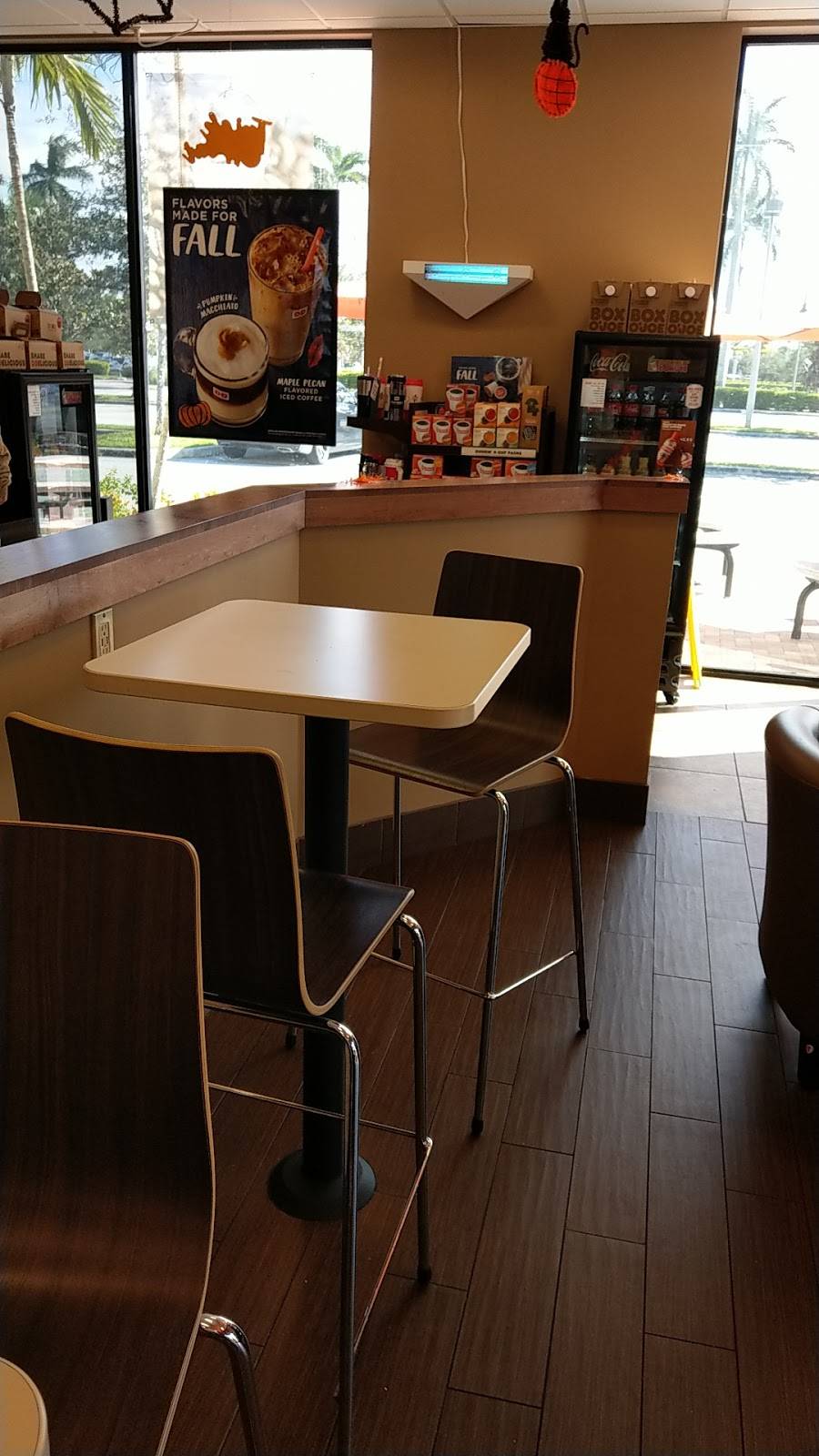 Dunkin | bakery | 8843 Southern Blvd, West Palm Beach, FL 33411, USA | 5617956595 OR +1 561-795-6595