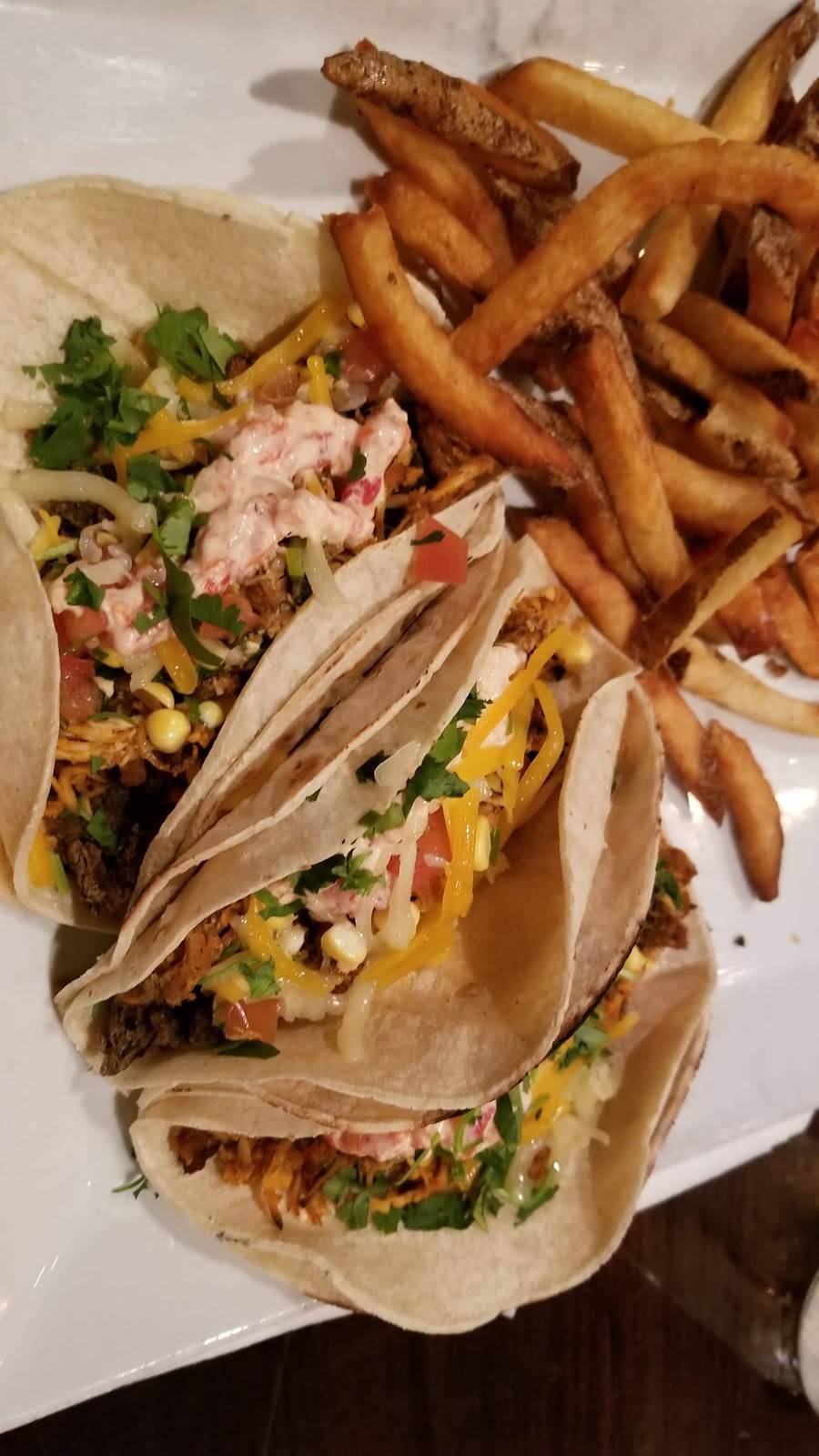 The Mason Jar Tavern | restaurant | 305 S Main St, Fuquay-Varina, NC 27526, USA | 9197625555 OR +1 919-762-5555