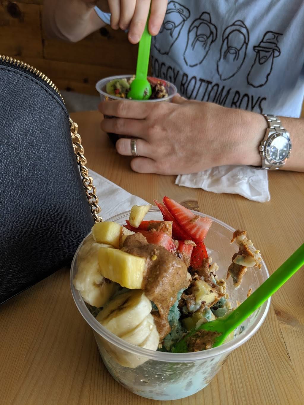 Juice Joint | restaurant | 18866 Stone Oak Pkwy, San Antonio, TX 78258, USA | 2104740322 OR +1 210-474-0322