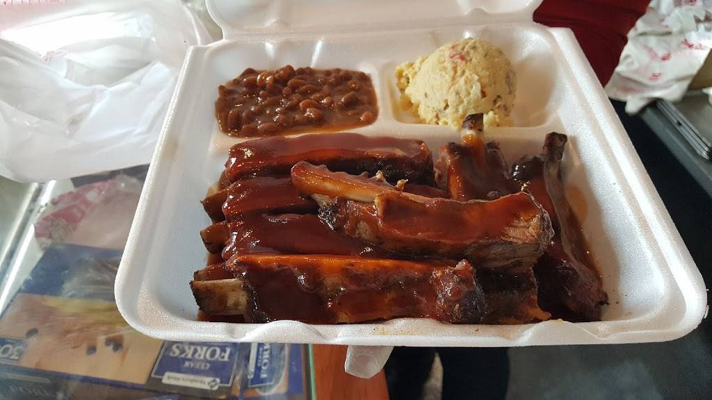 Ds Smokin Pit | restaurant | 1800 Del Paso Blvd #101, Sacramento, CA 95815, USA | 9169939428 OR +1 916-993-9428