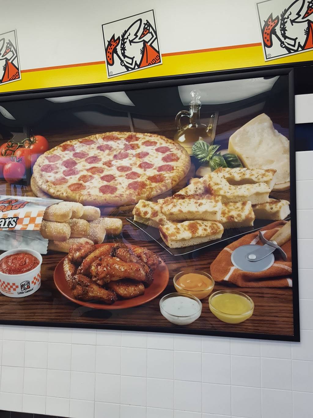 Little Caesars Pizza | meal takeaway | 751 W Cherry St, Glasgow, KY 42141, USA | 2706295900 OR +1 270-629-5900