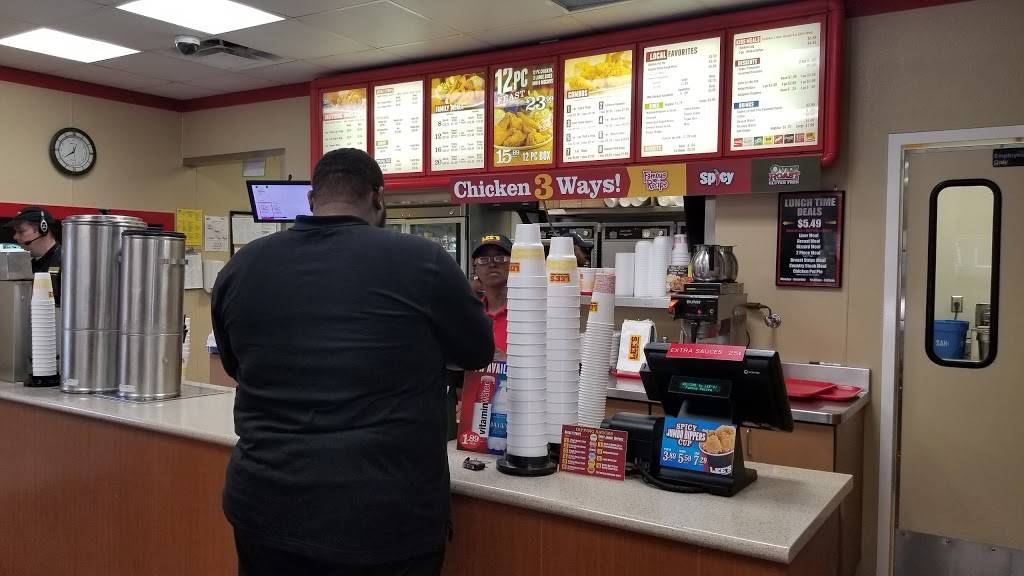 Lees Famous Recipe Chicken | restaurant | 2629 S Jefferson Ave, St. Louis, MO 63118, USA | 3147719546 OR +1 314-771-9546