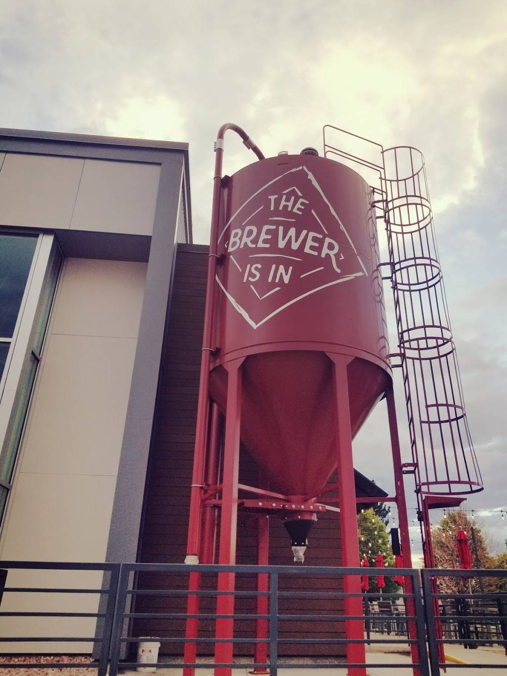 Rock Bottom Restaurant & Brewery | restaurant | 1505 Park Central Dr, Highlands Ranch, CO 80126, USA | 7207998110 OR +1 720-799-8110