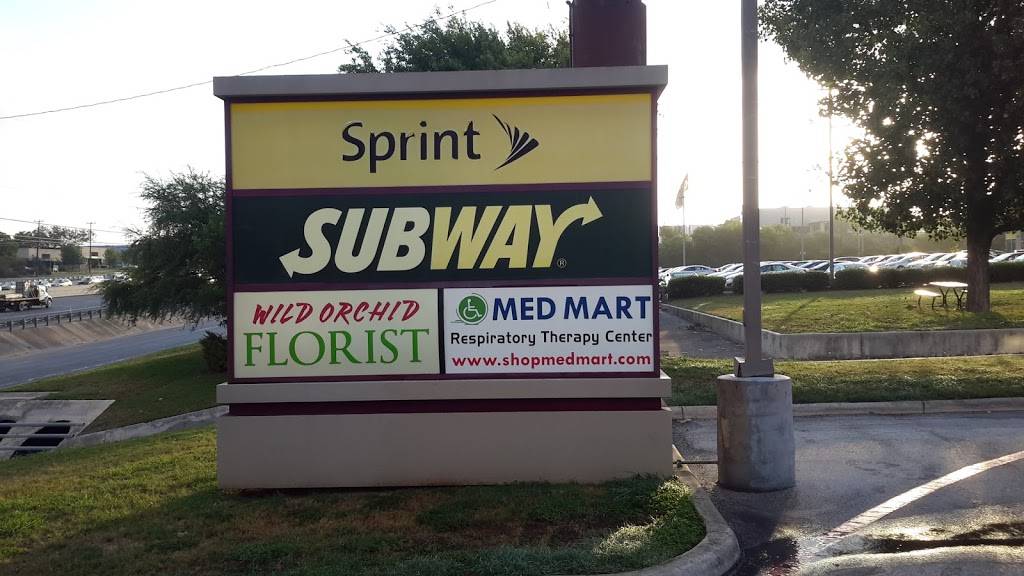 Subway Restaurants | restaurant | 11726 I-35 #102, San Antonio, TX 78233, USA | 2105990153 OR +1 210-599-0153
