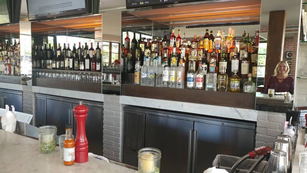 The Collins Small Batch Kitchen | restaurant | 3160 E Camelback Rd, Phoenix, AZ 85016, USA | 6027303533 OR +1 602-730-3533