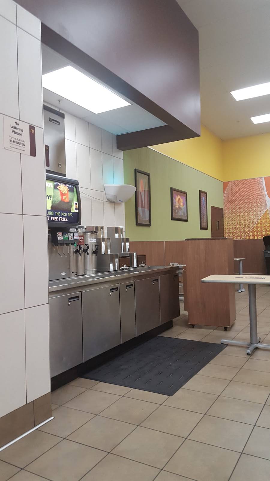 McDonalds | cafe | Walmart, 8924 Quil Ceda Blvd, Marysville, WA 98271, USA | 3606591217 OR +1 360-659-1217