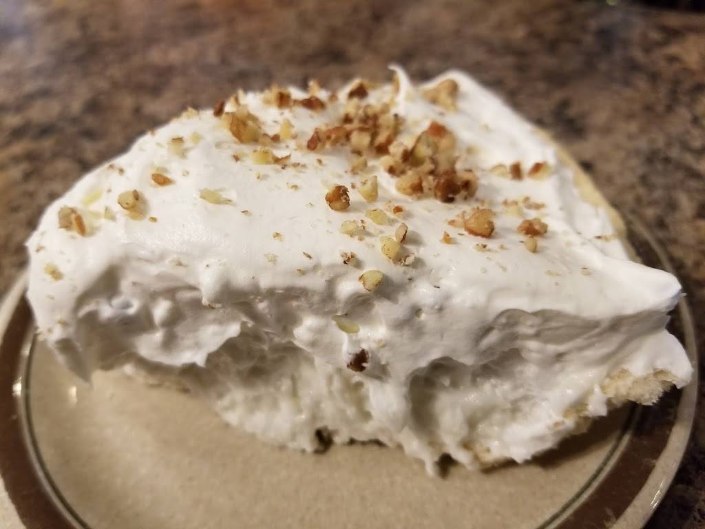 Burtons Cafe | restaurant | 13427 Ewing Rd, Whittington, IL 62897, USA | 6186292515 OR +1 618-629-2515