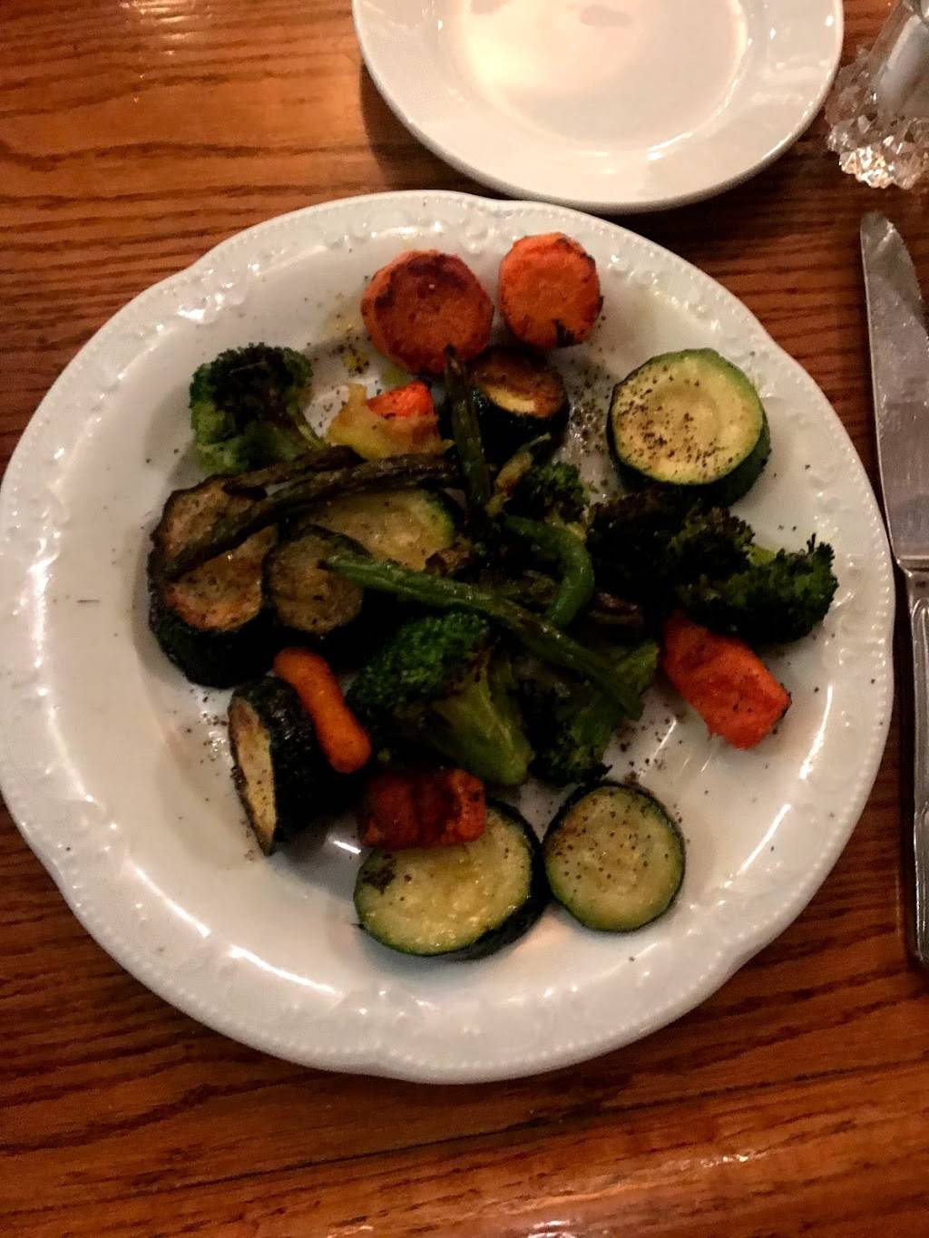 Jens Guesthouse | restaurant | 8989 Archer Ave, Willow Springs, IL 60480, USA | 7088398000 OR +1 708-839-8000