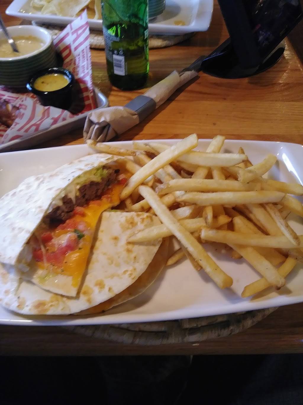 Applebees Grill + Bar | restaurant | 2497 Broad St, Sumter, SC 29150, USA | 8034693576 OR +1 803-469-3576