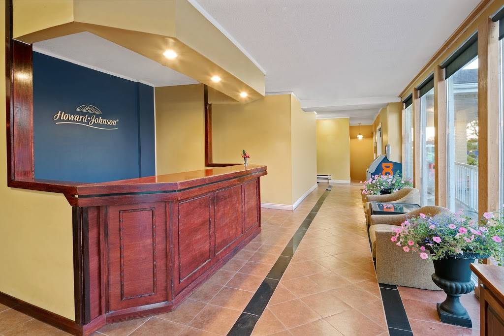 Howard Johnson Inn Lindsay | meal takeaway | 354 Lindsay St S, Lindsay, ON K9V 4R4, Canada | 7053240314 OR +1 705-324-0314