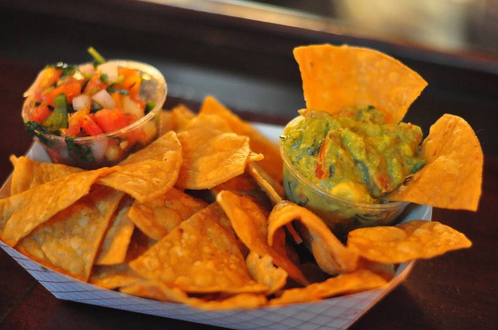 Ravinia Brewing Company | restaurant | 582 Roger Williams Ave, Highland Park, IL 60035, USA | 8477808127 OR +1 847-780-8127