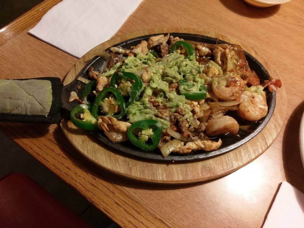 El Maguey Mexican Restaurant | restaurant | 1075 W Pearce Blvd, Wentzville, MO 63385, USA | 6363325372 OR +1 636-332-5372