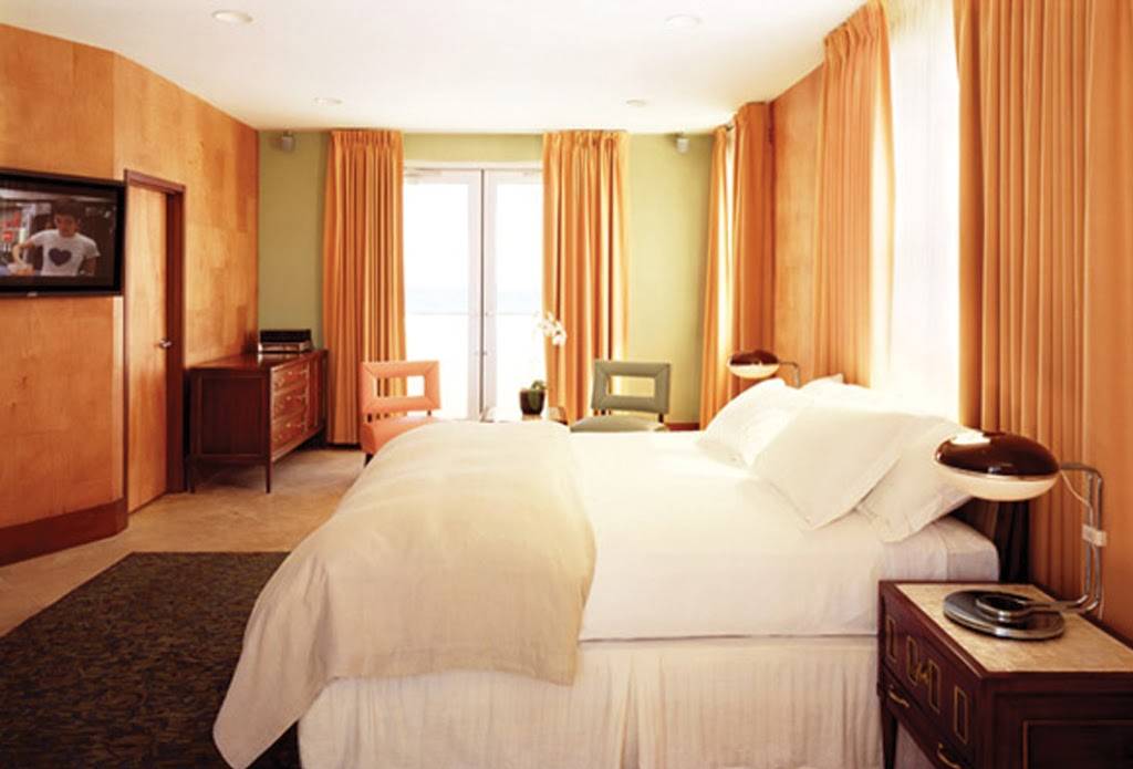 The Raleigh Hotel | night club | 1775 Collins Ave, Miami Beach, FL 33139, USA | 3055346300 OR +1 305-534-6300