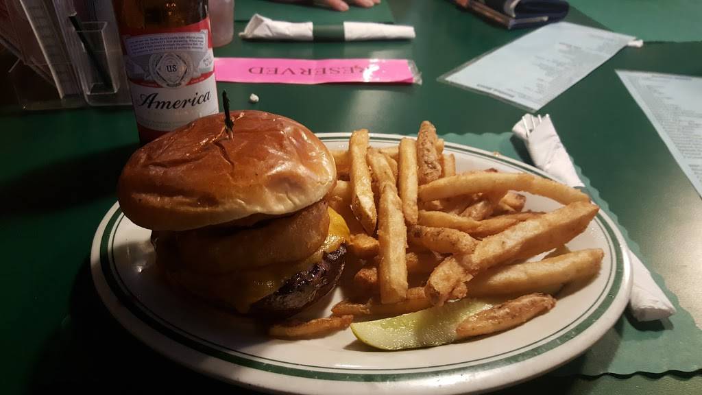 Locker Room Sports Bar | meal takeaway | 232 Main St, Lee, MA 01238, USA | 4132432662 OR +1 413-243-2662