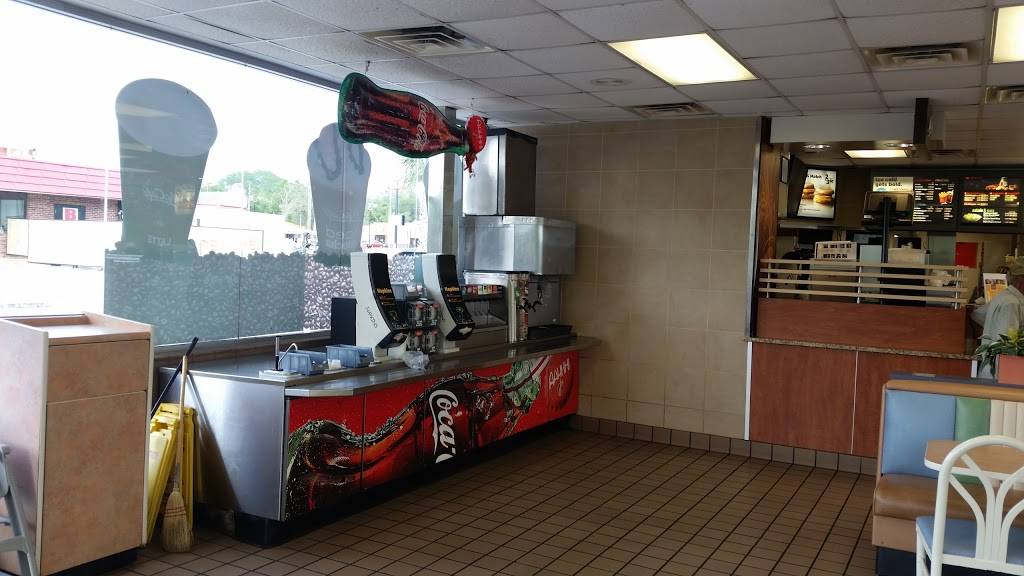 McDonalds | cafe | 7981 Ne7th Drive, Wildwood, FL 34785, USA | 3527484288 OR +1 352-748-4288