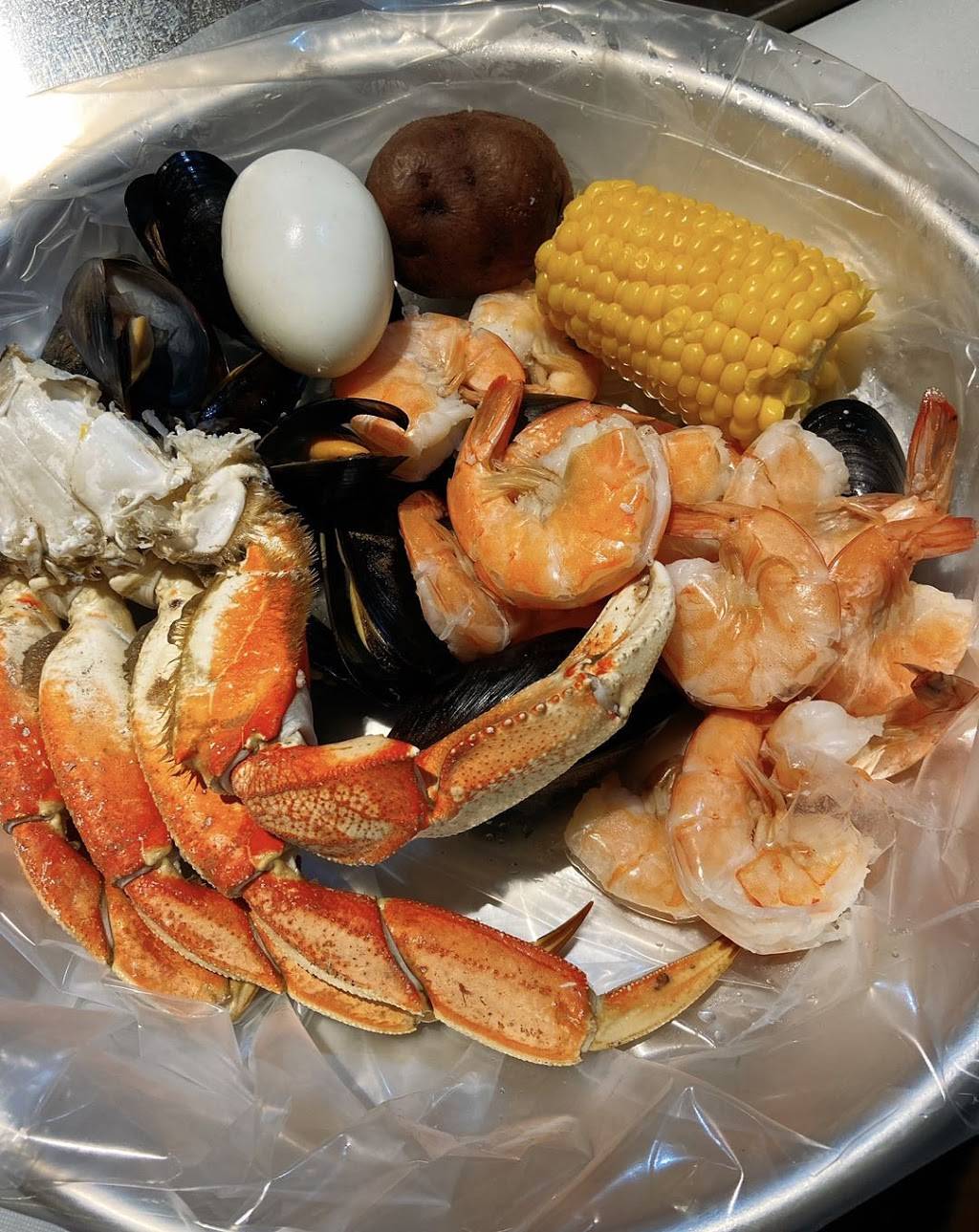 Laughing Crab | restaurant | 5712 W Capitol Dr, Milwaukee, WI 53216, USA | 4147634855 OR +1 414-763-4855