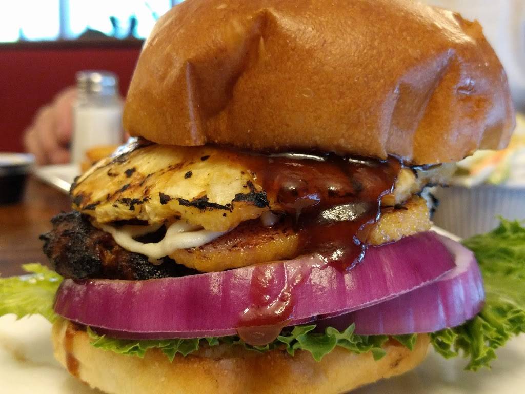 The Butcher & Banker Pub | restaurant | 4520 Ontario St, Beamsville, ON L0R 1B5, Canada | 9055633777 OR +1 905-563-3777