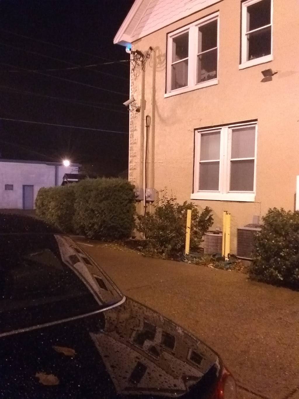 Newtown Village Tavern | restaurant | 6778 Main St, Cincinnati, OH 45244, USA | 5135619590 OR +1 513-561-9590