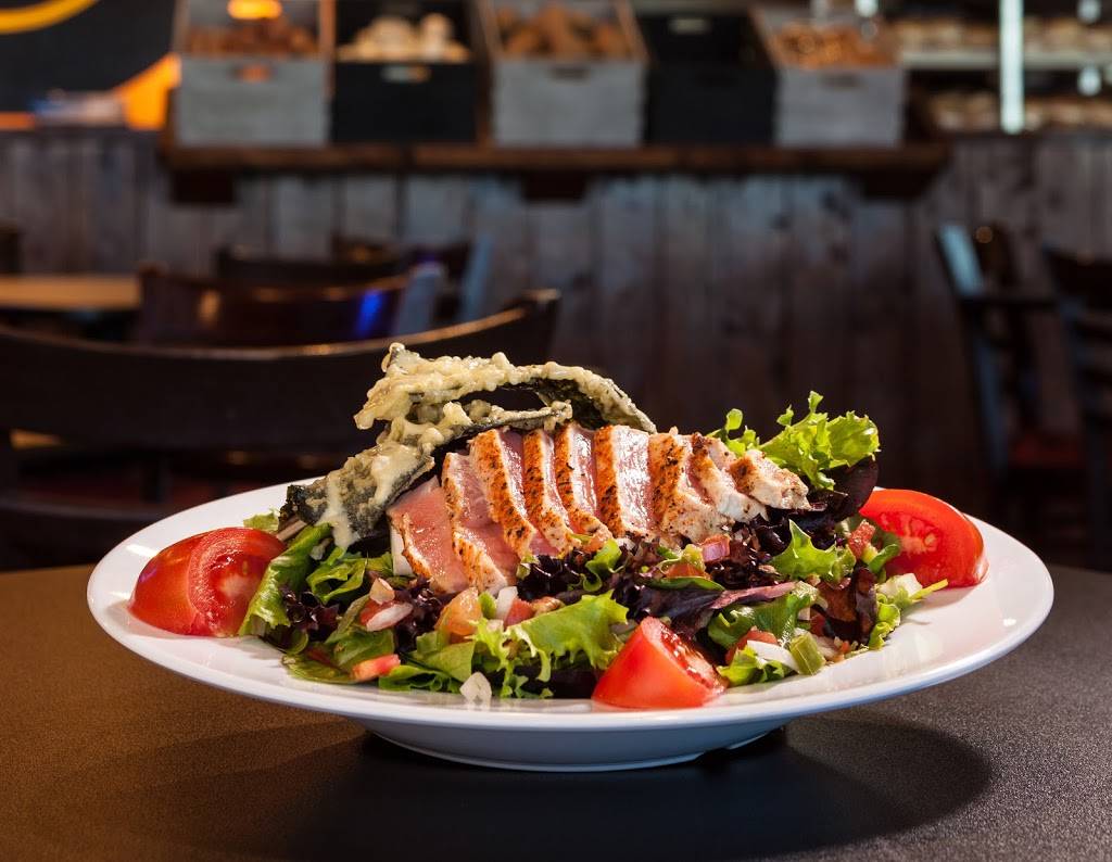 Border Burger Bar | restaurant | 4703 N Academy Blvd, Colorado Springs, CO 80918, USA | 7194342352 OR +1 719-434-2352