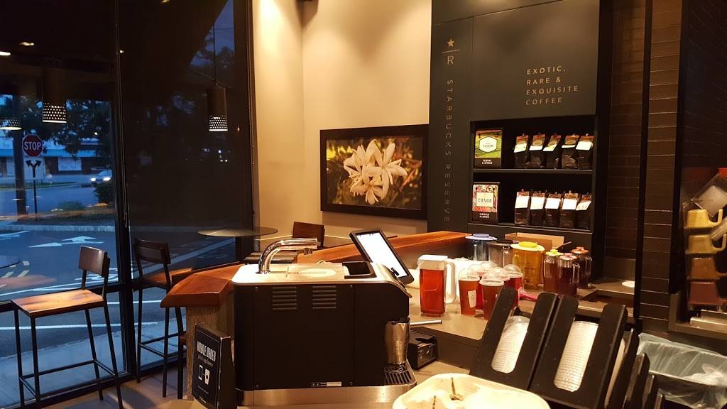 Starbucks | cafe | 1118 Hamburg Turnpike, Wayne, NJ 07470, USA | 9738726406 OR +1 973-872-6406