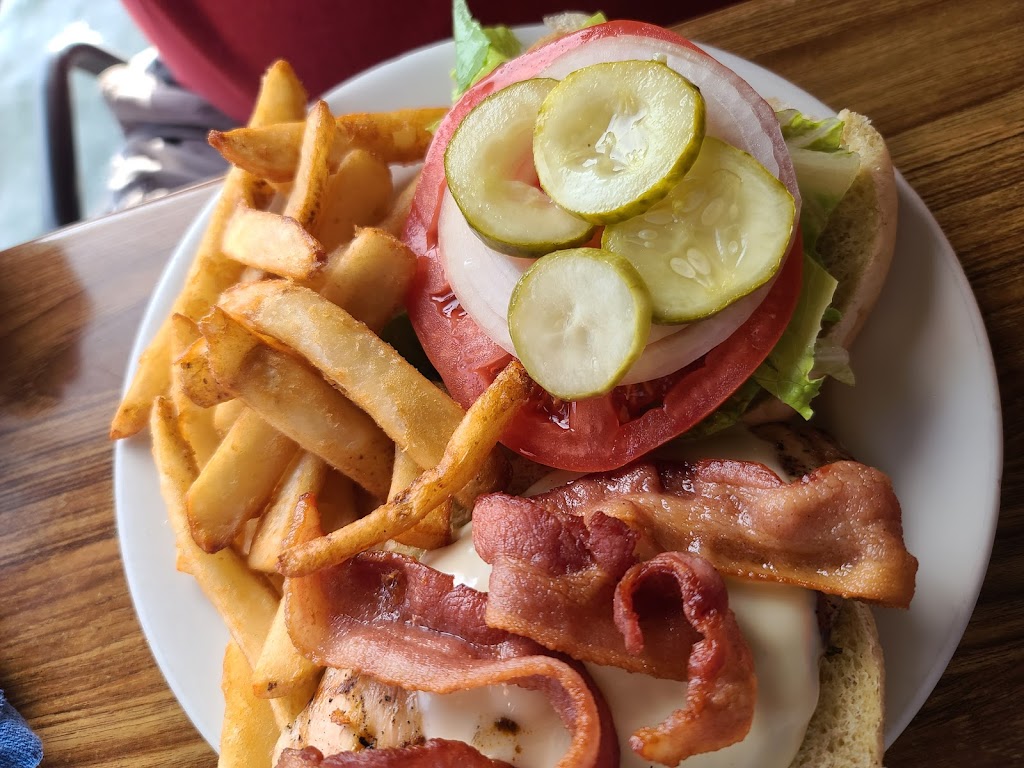 Bayou Joes Marina & Grill | restaurant | 112A E 3rd Ct, Panama City, FL 32401, USA | 8507636442 OR +1 850-763-6442