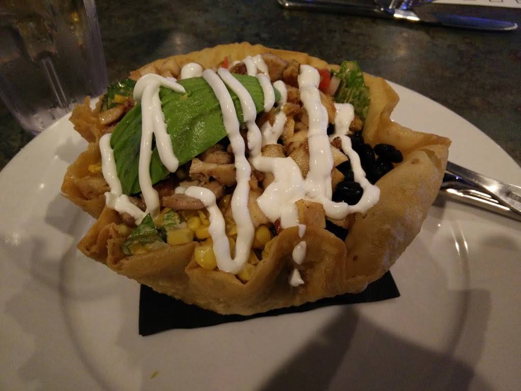 The Bench Sports Bar & Grill | restaurant | 3159 Yorba Linda Blvd, Fullerton, CA 92831, USA | 7145289150 OR +1 714-528-9150