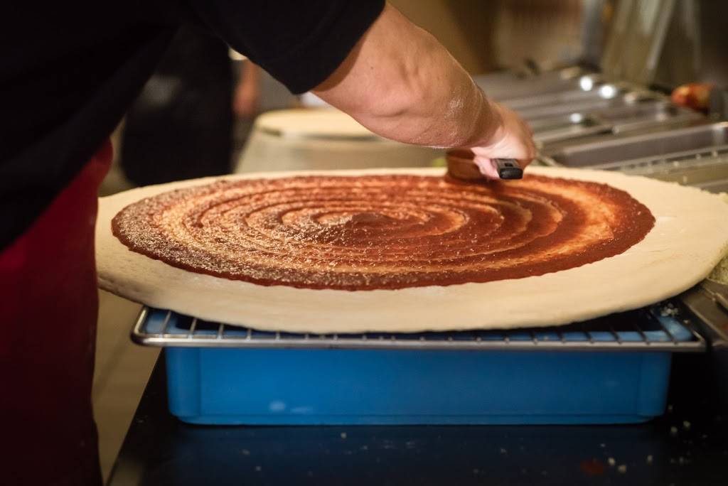 Super Pizza Veloz | restaurant | 5029 Gage Ave, Bell, CA 90201, USA | 3237718405 OR +1 323-771-8405