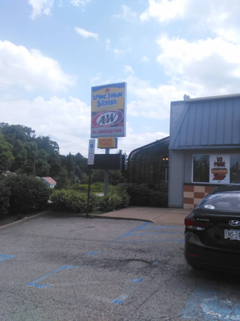 Long John Silvers | restaurant | 300 Rodi Rd, Penn Hills, PA 15235, USA | 4127315557 OR +1 412-731-5557