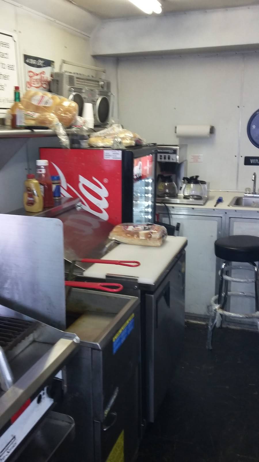 Hot Dog Truck | restaurant | 642-762 University Ave, Norwood, MA 02062, USA | 7813924383 OR +1 781-392-4383