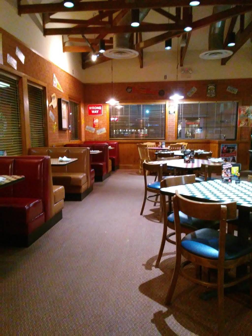 Pizza Hut | meal delivery | 8977 W Central Ave St, Wichita, KS 67212, USA | 3167228702 OR +1 316-722-8702