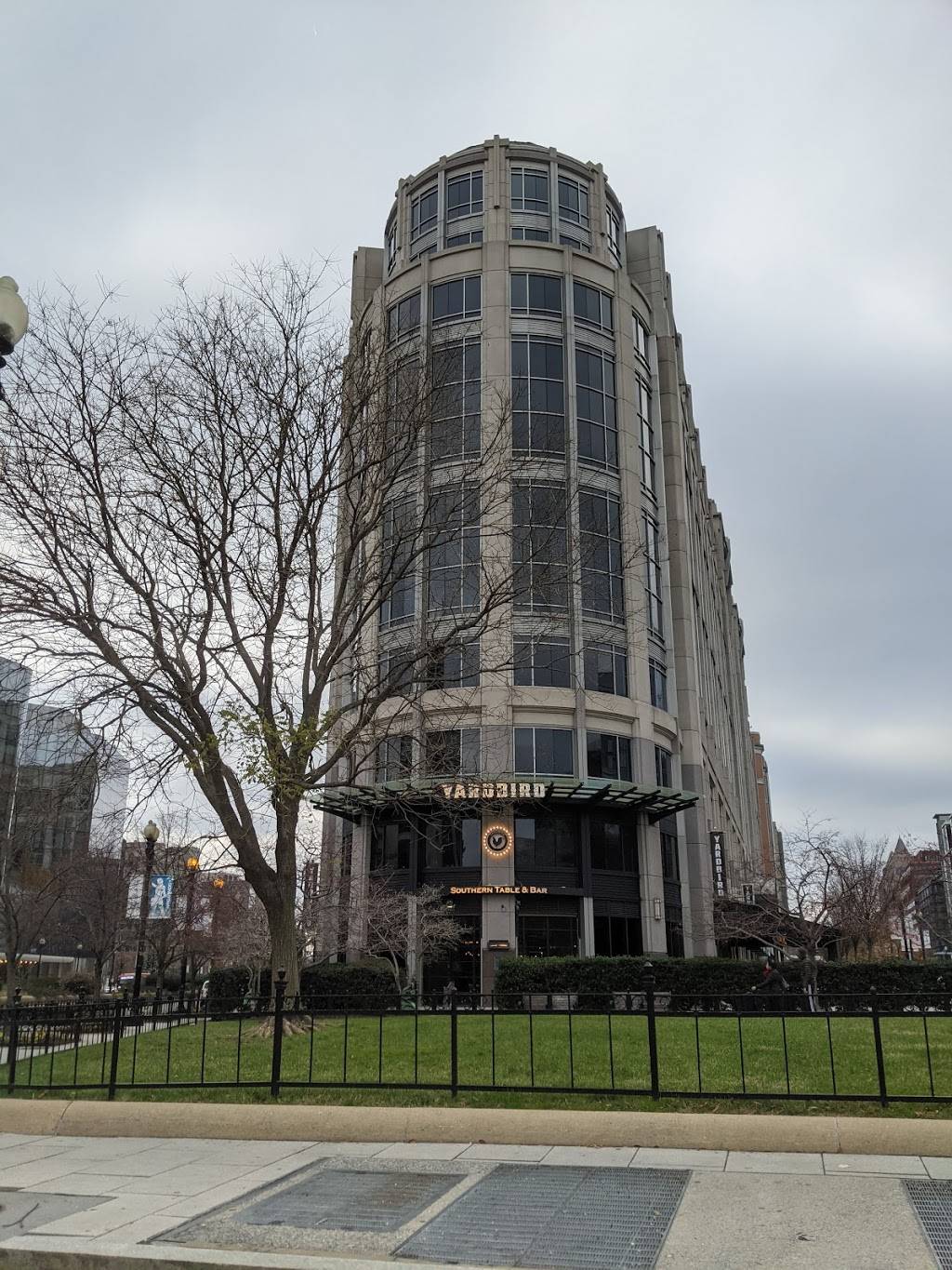 Yardbird Southern Table & Bar | restaurant | 901 New York Ave NW, Washington, DC 20001, USA | 7863602553 OR +1 786-360-2553