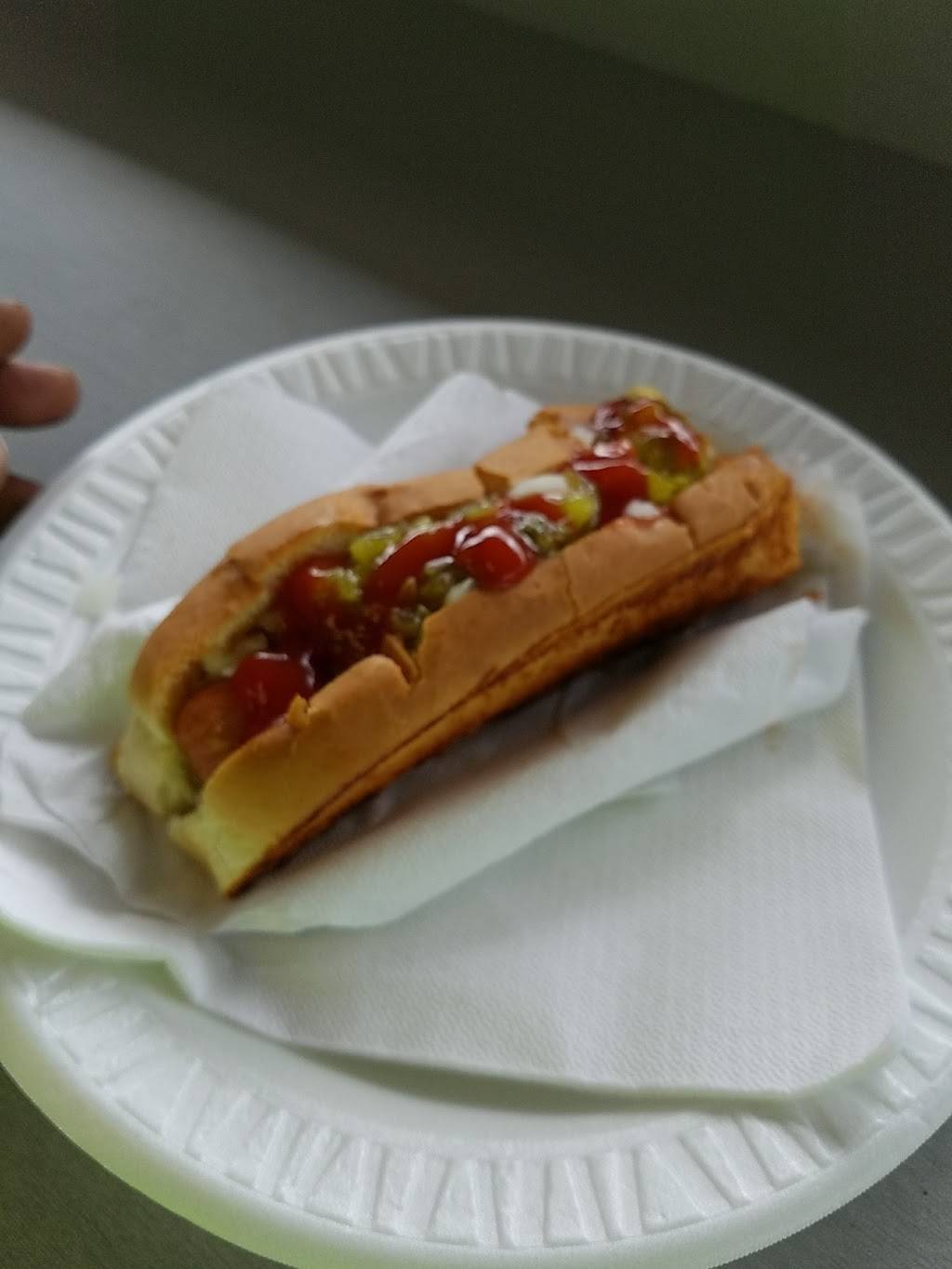 Augie & Rays Drive In | restaurant | 314 Main St, East Hartford, CT 06118, USA | 8605683770 OR +1 860-568-3770