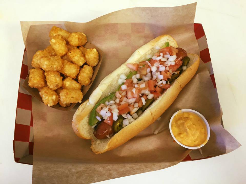 Beer Dogs | restaurant | 7032 Sylvan Rd, Citrus Heights, CA 95610, USA | 9165472597 OR +1 916-547-2597