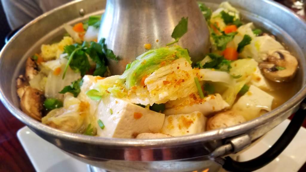 Aiyara Thai Cuisine | restaurant | 41533 Margarita Rd ste m102, Temecula, CA 92591, USA | 9512965758 OR +1 951-296-5758