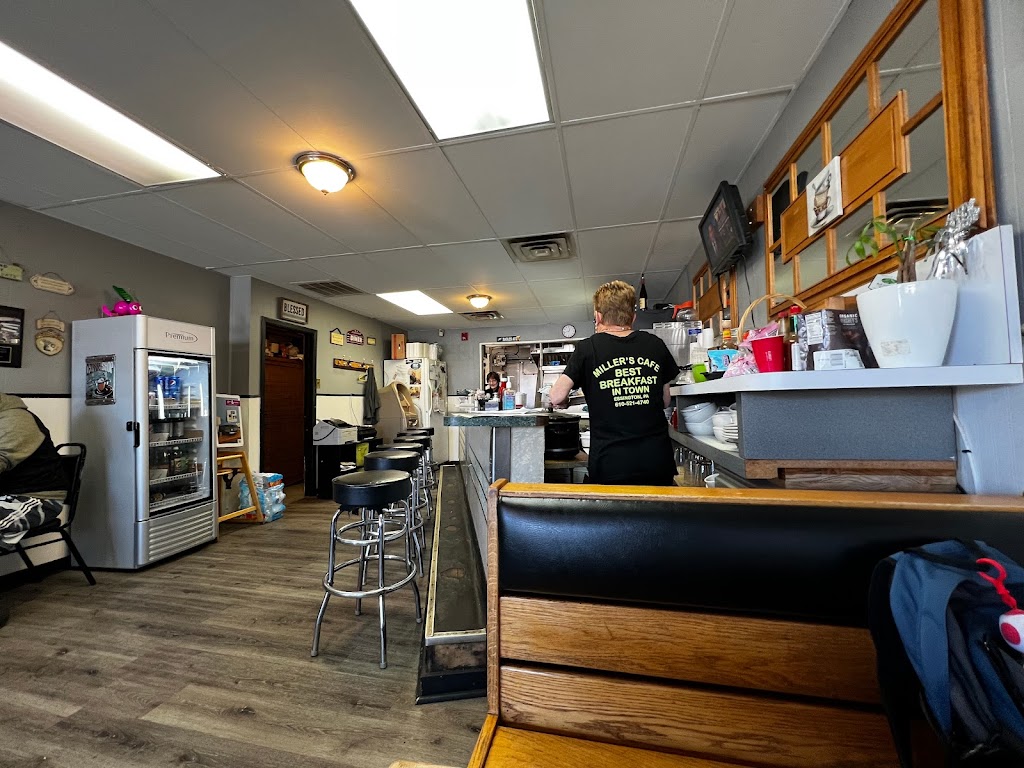 Millers Cafe | restaurant | 4 W Powhattan Ave, Essington, PA 19029, USA | 6105214740 OR +1 610-521-4740