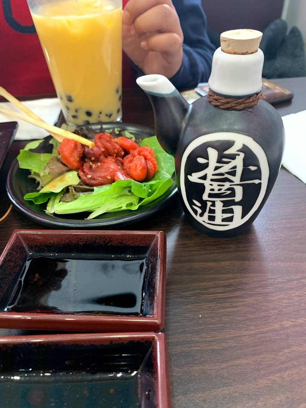 Sisters Sushi House | restaurant | 4228 5th Ave, Brooklyn, NY 11232, USA | 7186668328 OR +1 718-666-8328