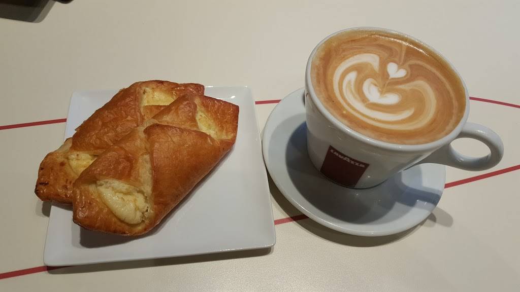 Lavazza | cafe | 2155 City Gate Ln, Naperville, IL 60563, USA | 6305797830 OR +1 630-579-7830