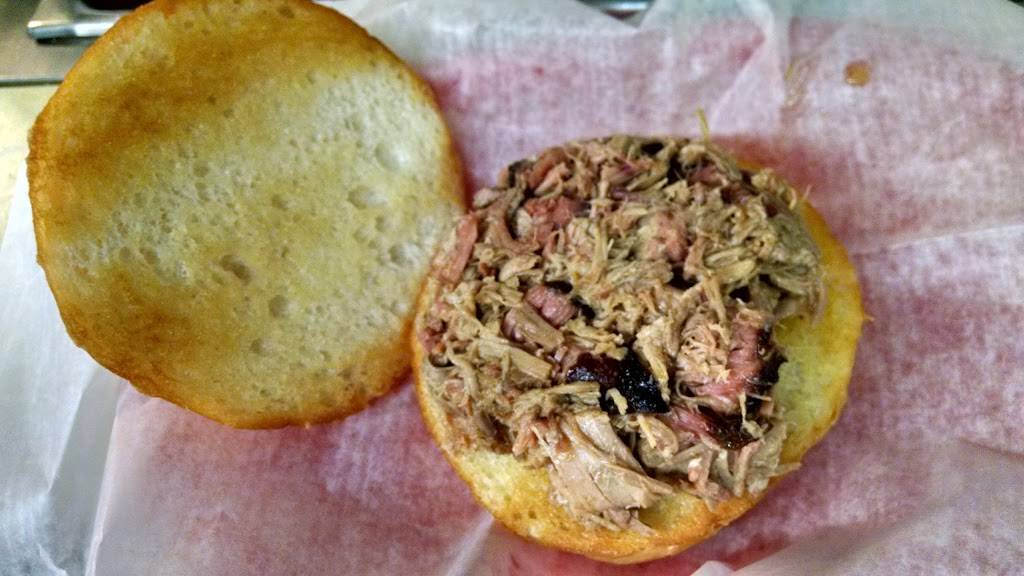 Weenie Stand | restaurant | 201 Alleghany Ave, Lynchburg, VA 24501, USA | 4345289054 OR +1 434-528-9054